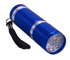 12-LED Compact Flashlight FL-12 037229000634 12 LEDs compact and heavy-duty flashlight, includes 3 AAA batteries HH-1012-15 161679  FL12 FL-12      2104  microcenter Nick Sciarini Approved